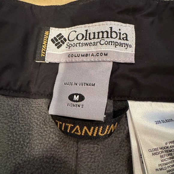 Columbia Women's Ski/Snow Boarding Pants - Picture 1 of 4